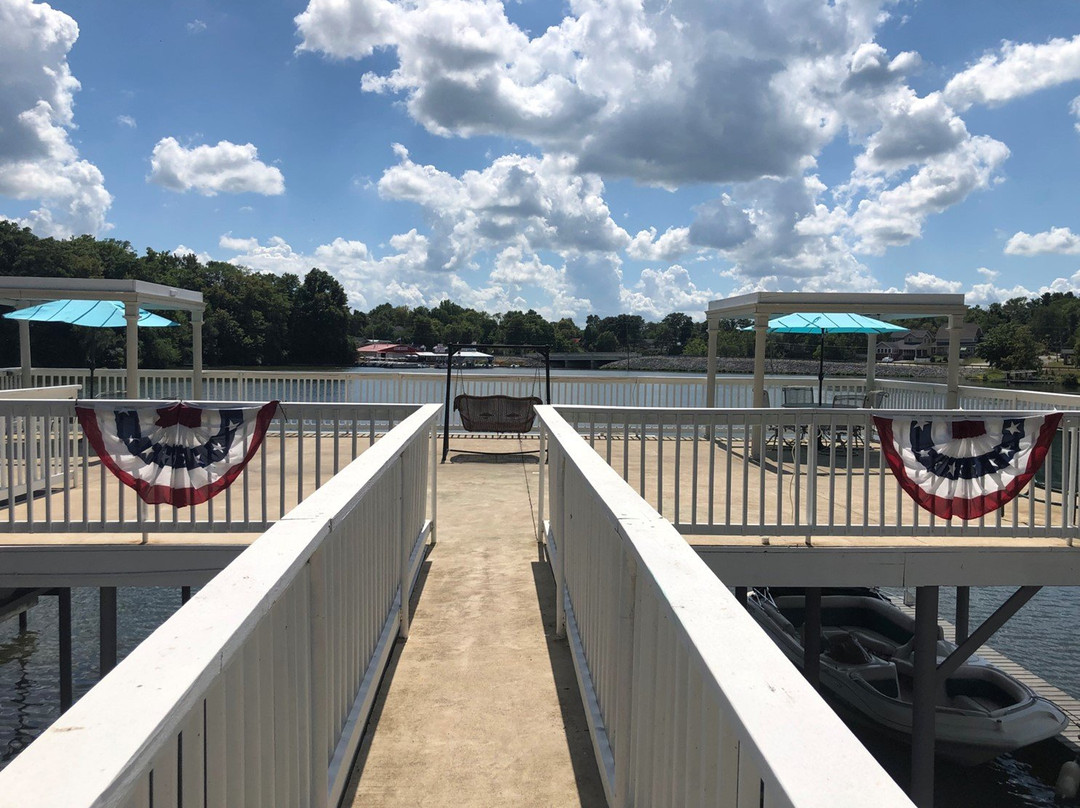 Alexander's Landing主图