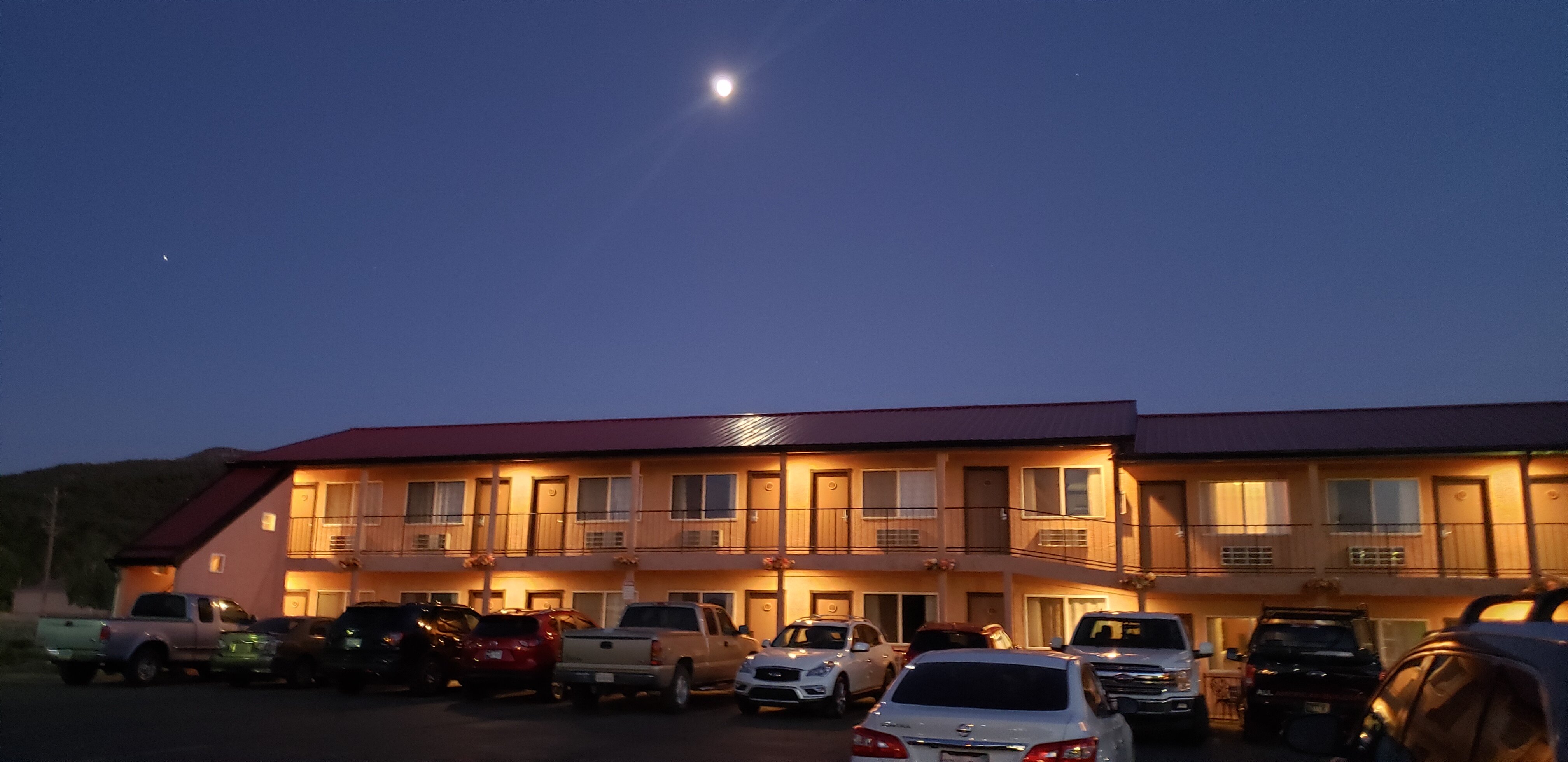 Mountain View Lodge-官方