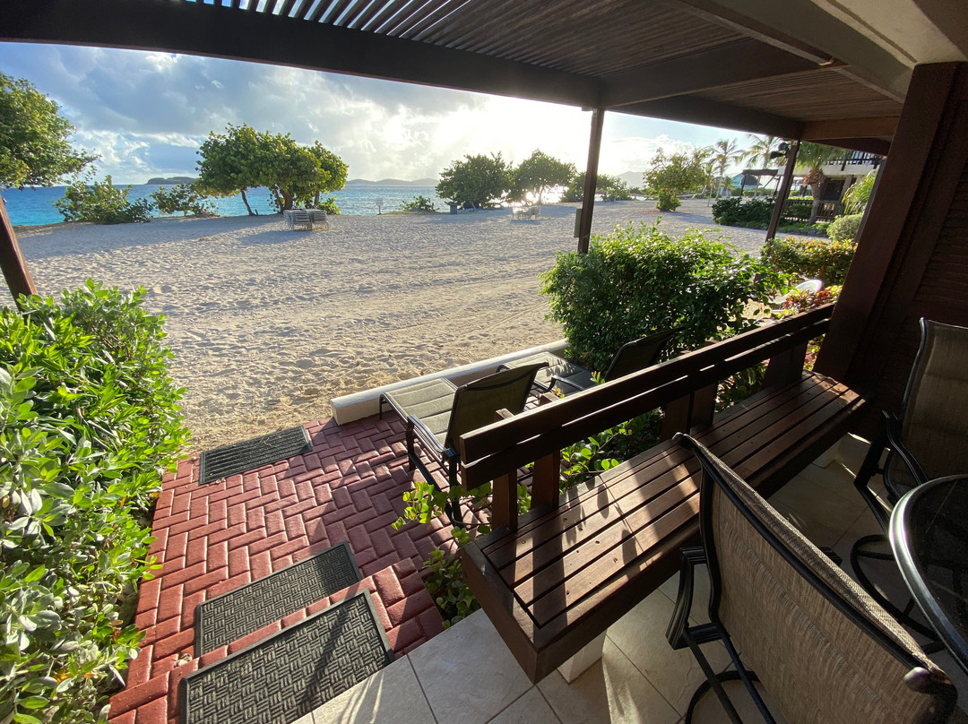 Sapphire Beach Resort主图