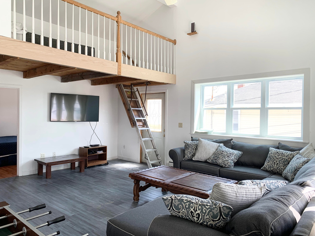 Nautical Motel & Beach Properties主图