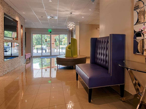 Days Inn & Suites by Wyndham Bonita Springs North Naples主图