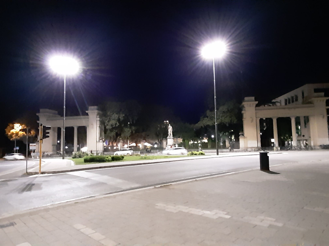 Porta Romana-福利尼奥必去景点