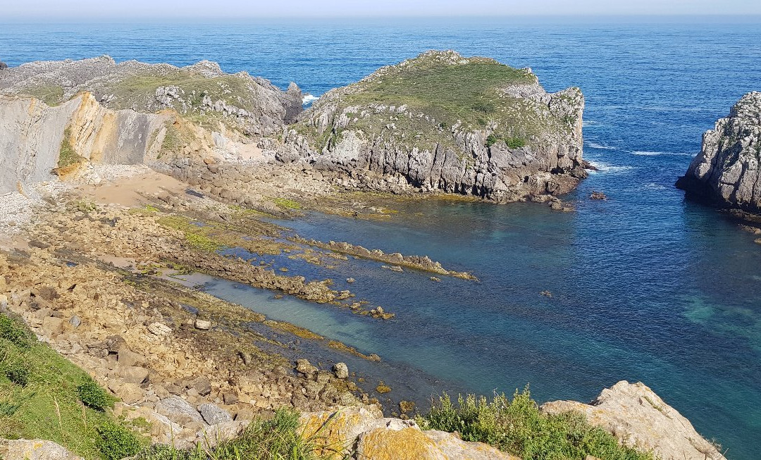 Playa de Somocuevas景点图片