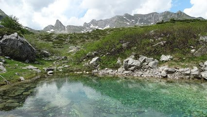 Srablje Lake景点图片