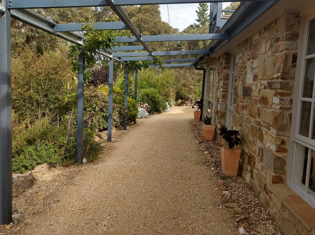 Stone and Straw Estate主图