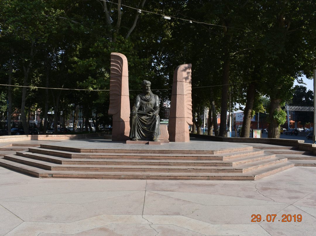 Kamal Khujandi Statue-苦盏必去景点