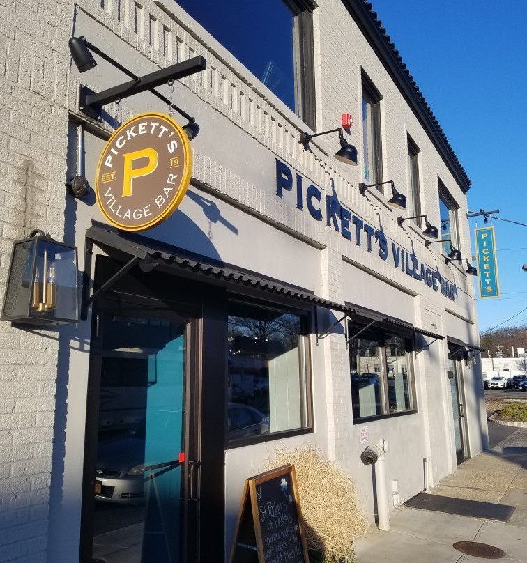 Pickett's Village Bar主图