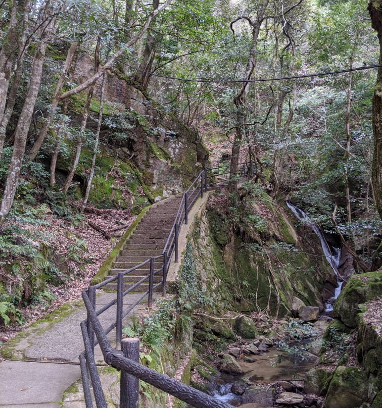 Kanabiki Falls景点图片