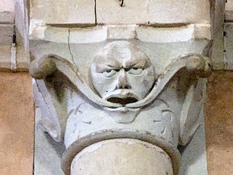 Eglise Saint-Clair-Loudun必去景点