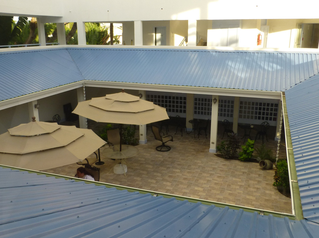 Time Out Hotel主图