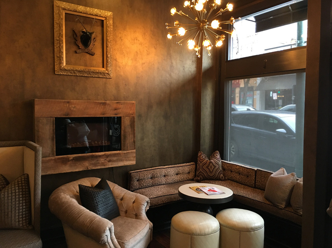 The Windsor Boutique Hotel主图