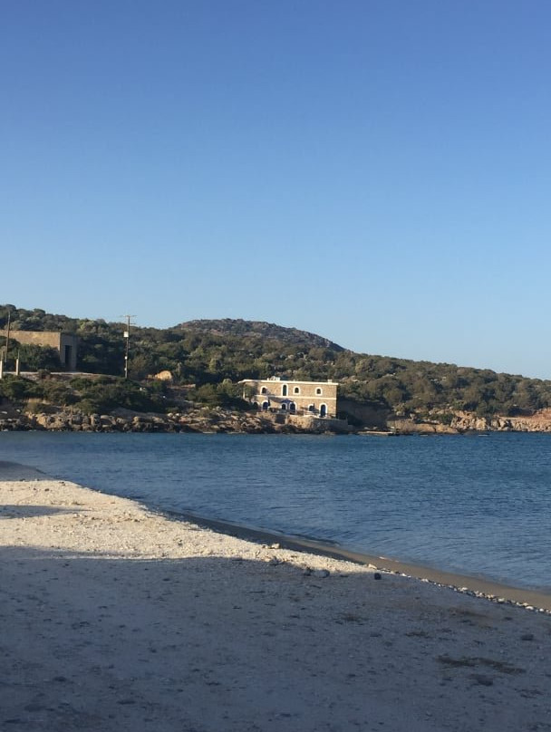 Karavostási Beach-Istron必去景点