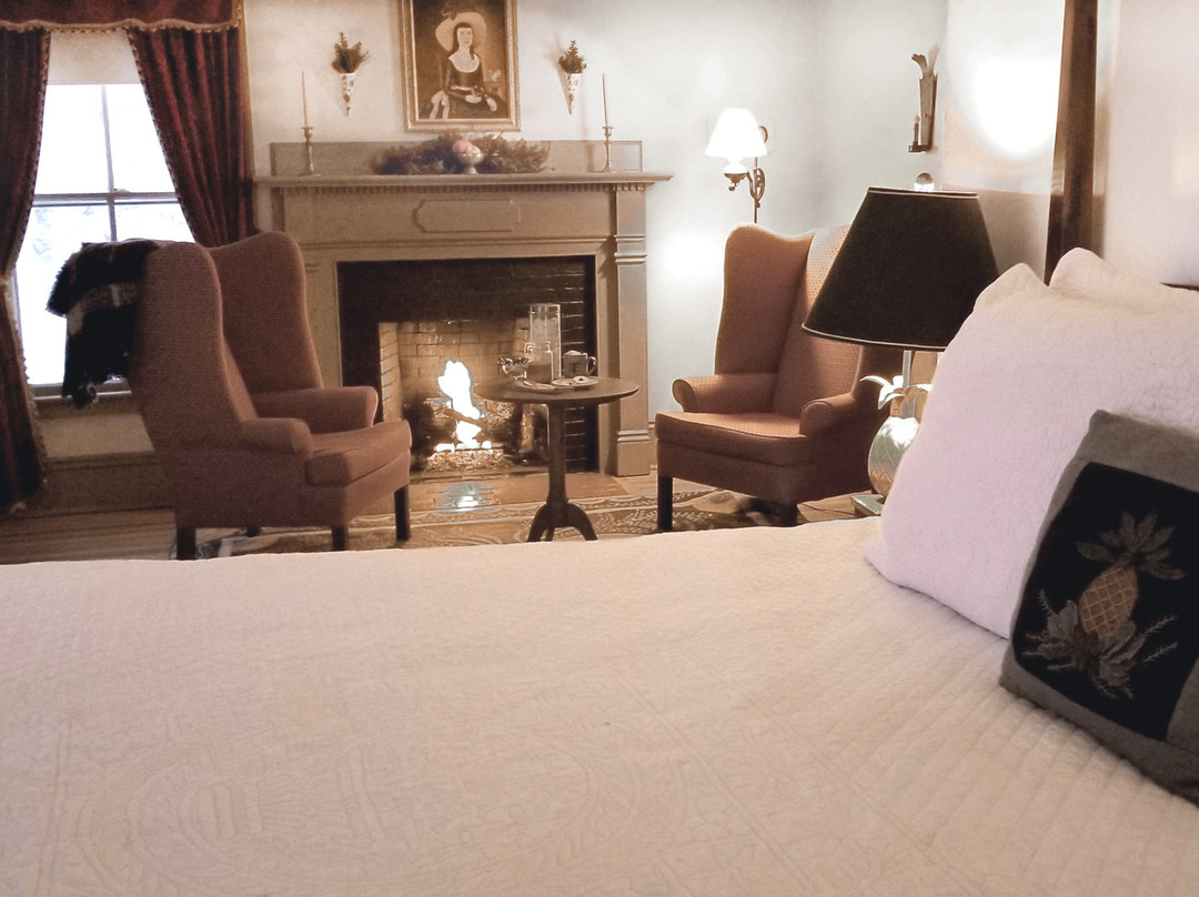 Timbercliffe Cottage Inn主图