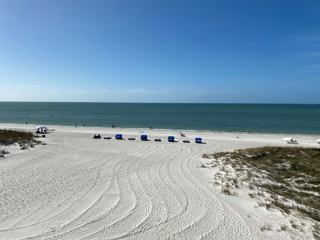 Barefoot Beach Club主图