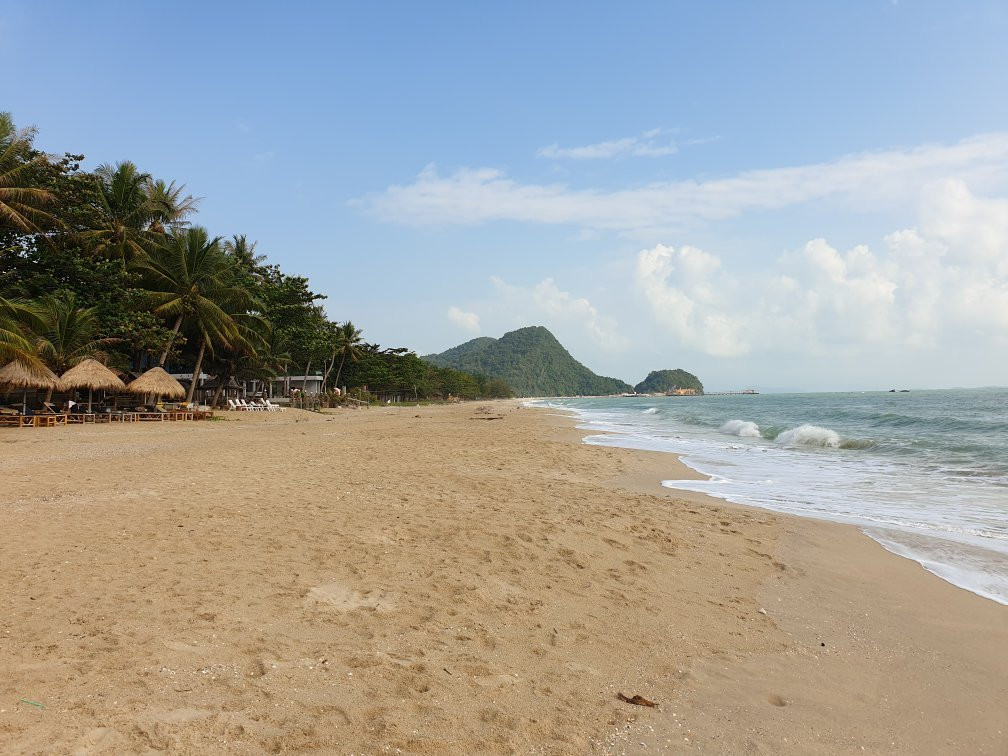 Folk Tales Beach House Resort主图