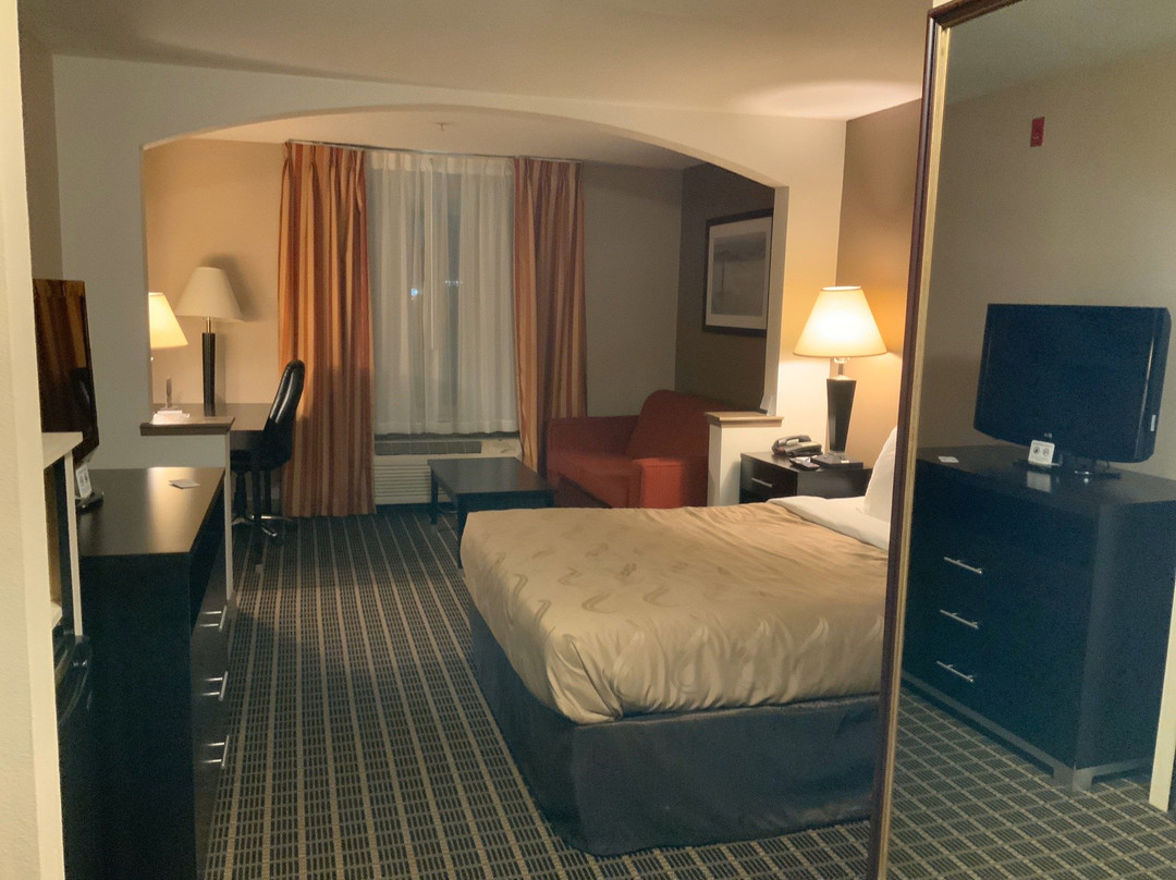 旧金山南品质旅馆及套房酒店主图