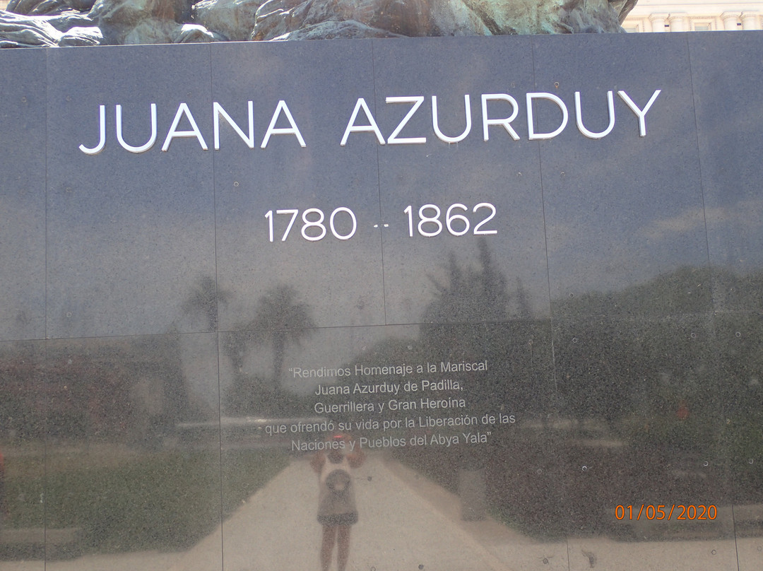Monumento a Juana Azurduy景点图片