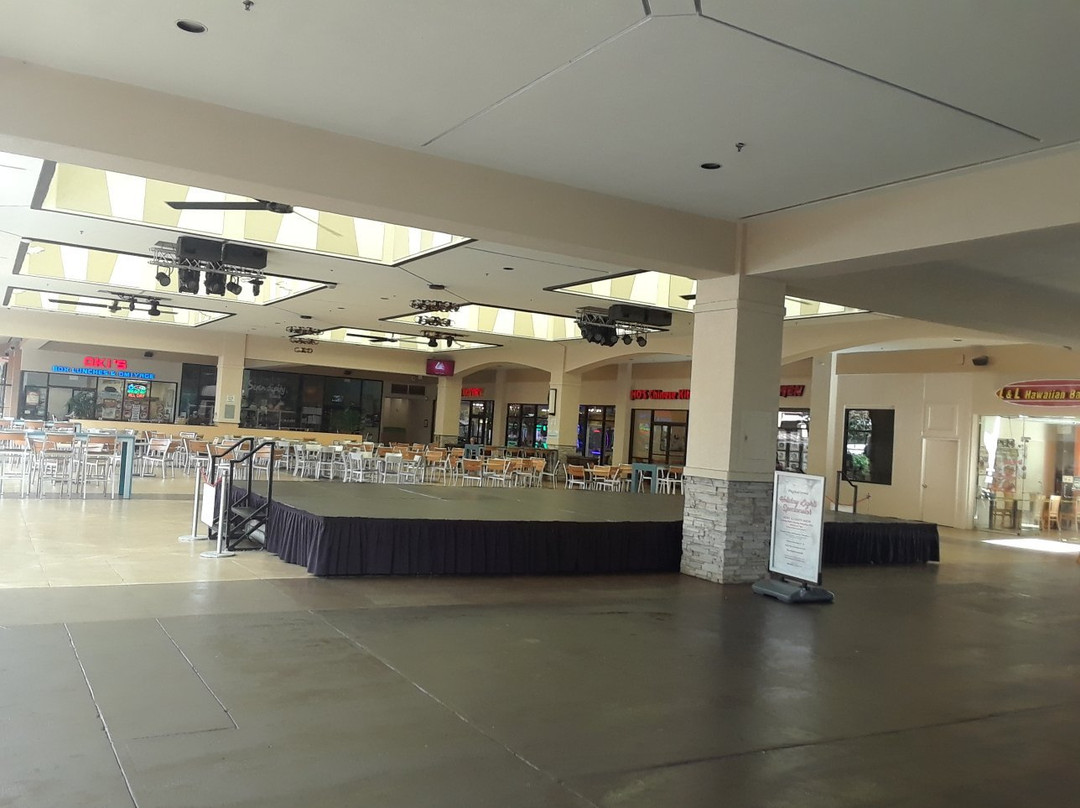 Kukui Grove-利胡埃必去景点