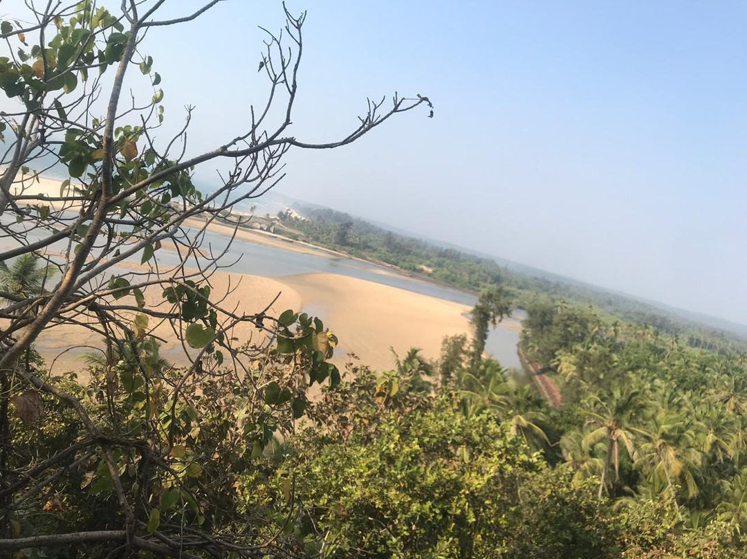 Yashwantgad Fort (Redi Fort)景点图片