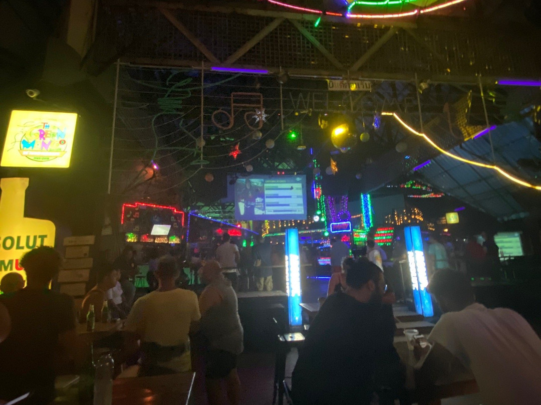 绿色芒果酒吧-查汶海滩必去景点