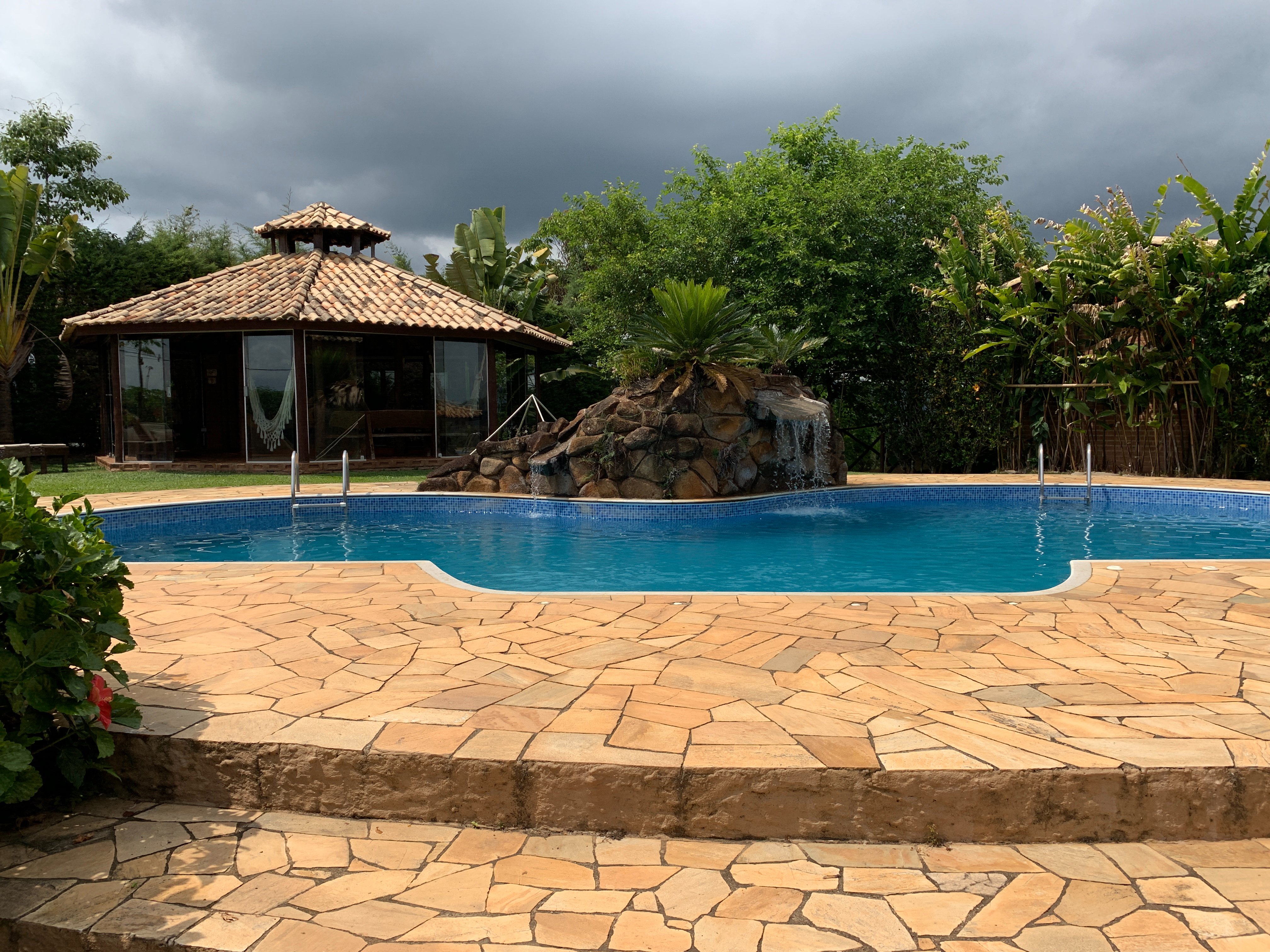 Estalagem Shambala-泳池