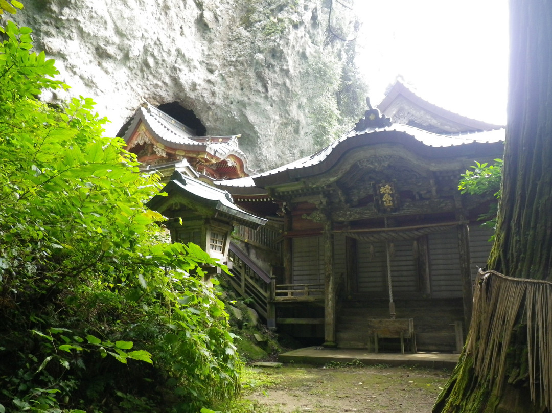 Takuhi Shrine-西之岛町必去景点