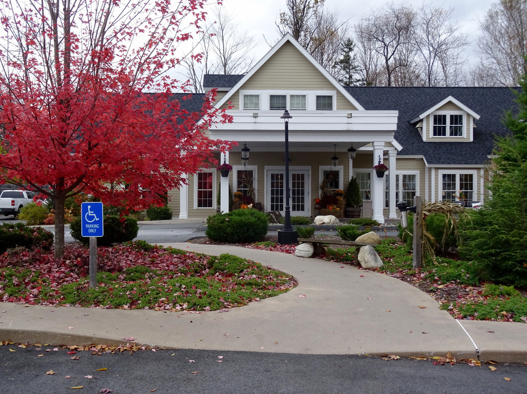 On The River Inn主图