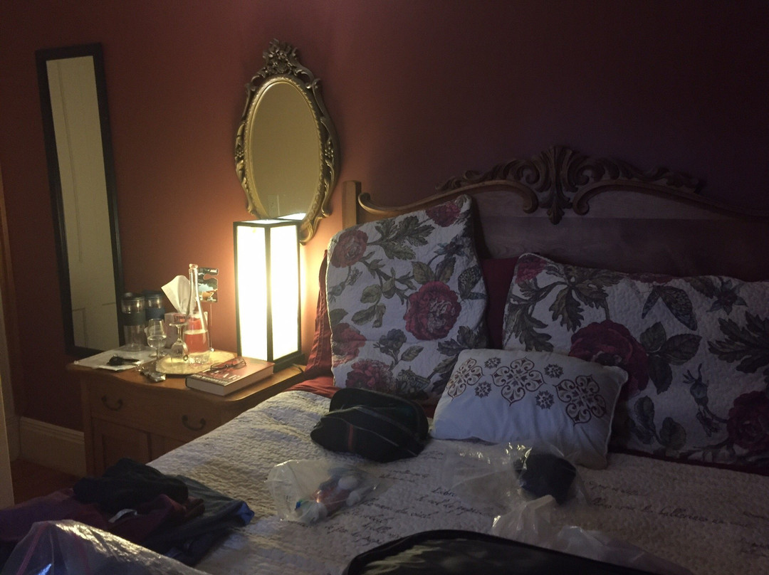 Sleepy Hallowell Bed and Breakfast主图