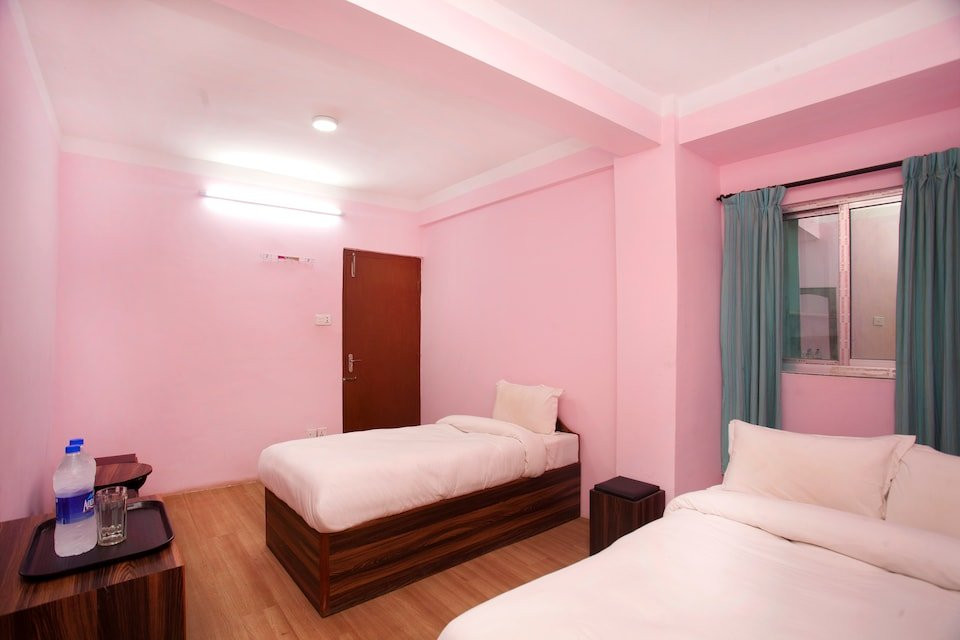 Spot on 464 Hotel Pahuna Ghar主图