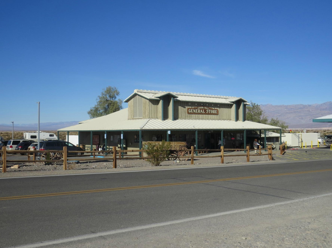 Stovepipe Wells旅游景点-Stovepipe Wells Village
