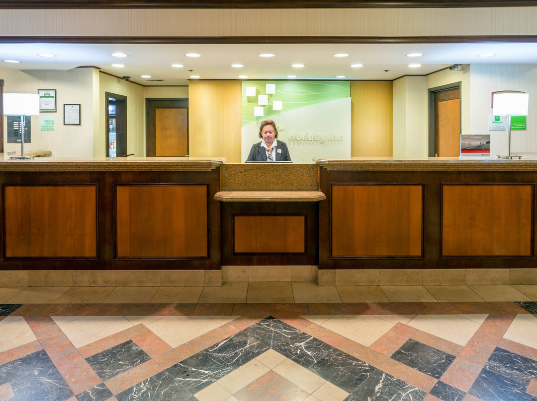 圣安娜奥兰治郡机场假日酒店主图