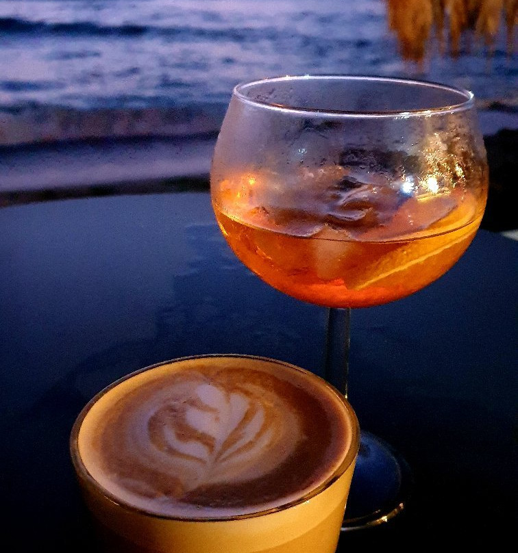 Yuva Beach bar-Vama Veche必去景点