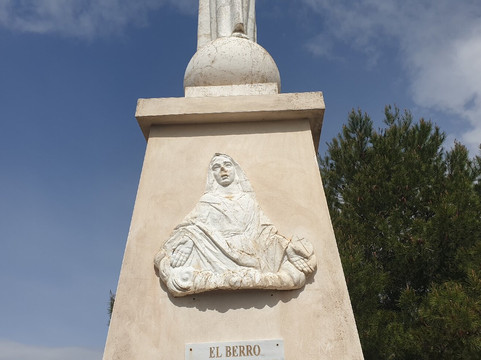 Monumento Al Sagrado Corazón De Jesús