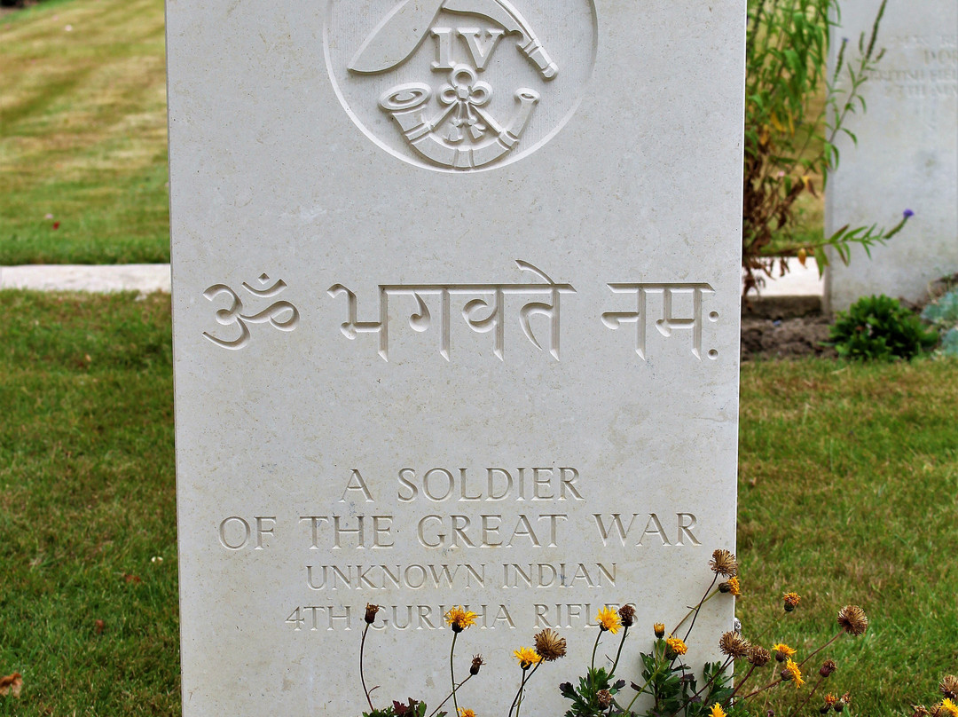 St. Vaast Post Military Cemetery景点图片