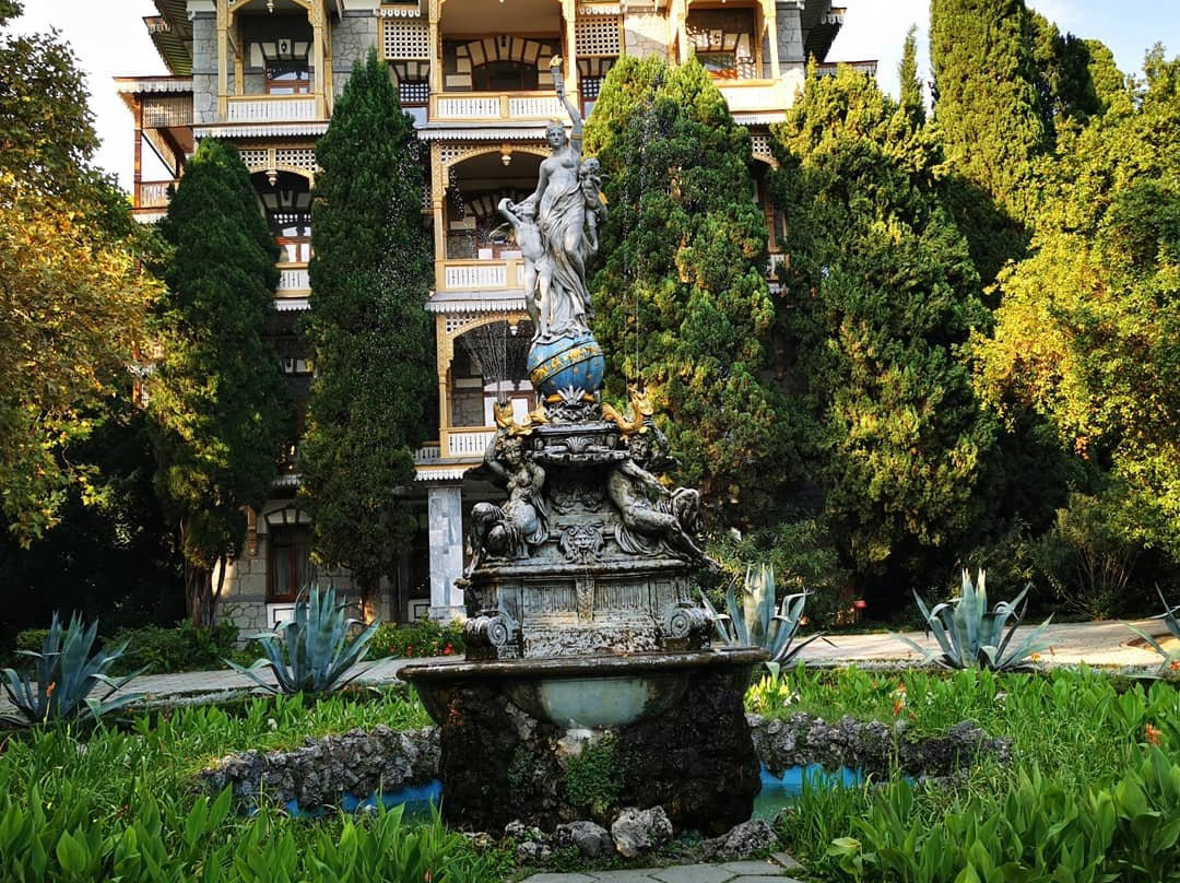 Night Goddess Fountain-Hurzuf必去景点