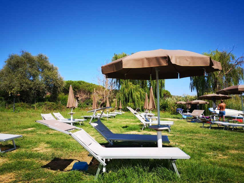 La Spiaggia di Pippo sul Trasimeno-佩鲁贾必去景点