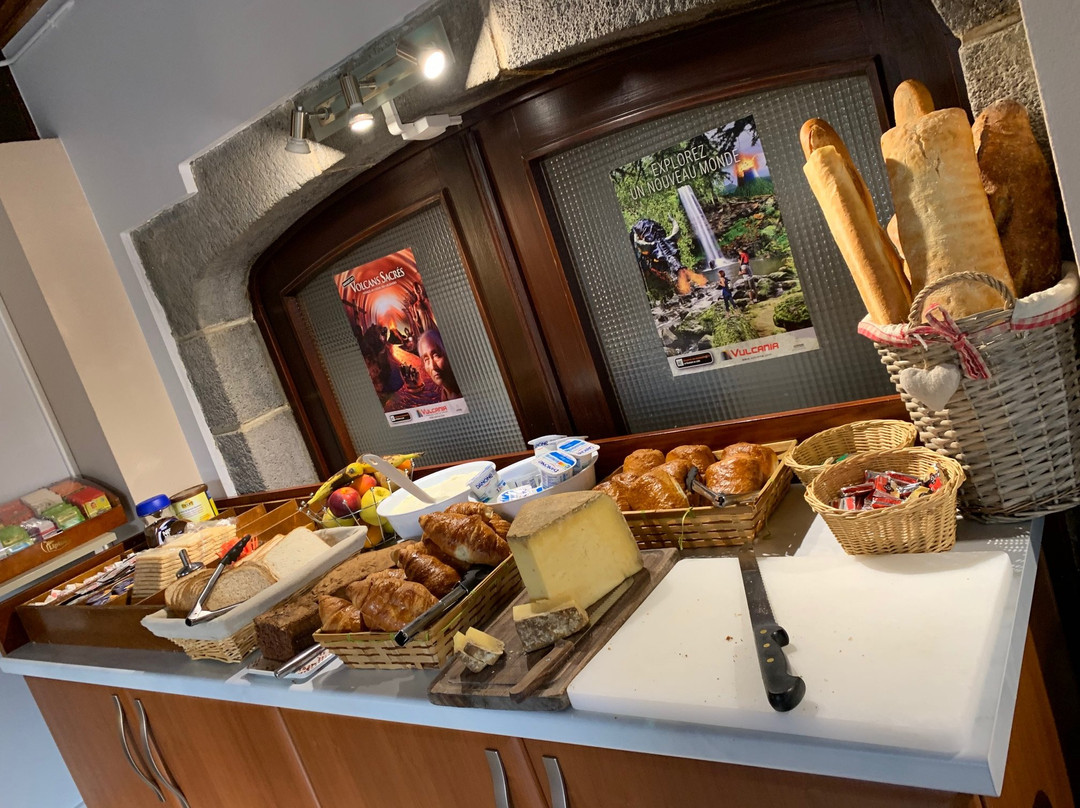 阿鲁姆酒店主图