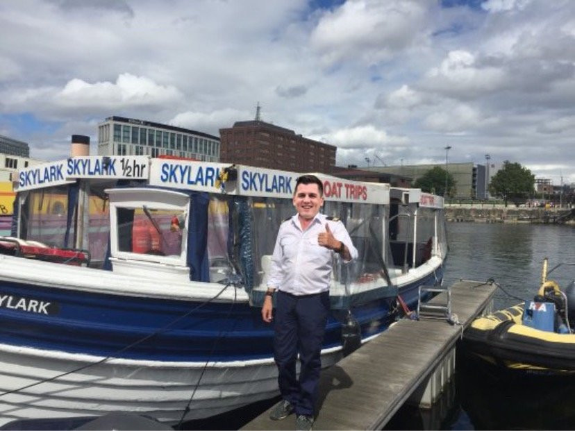 Liverpool Boat Charter-利物浦必去景点