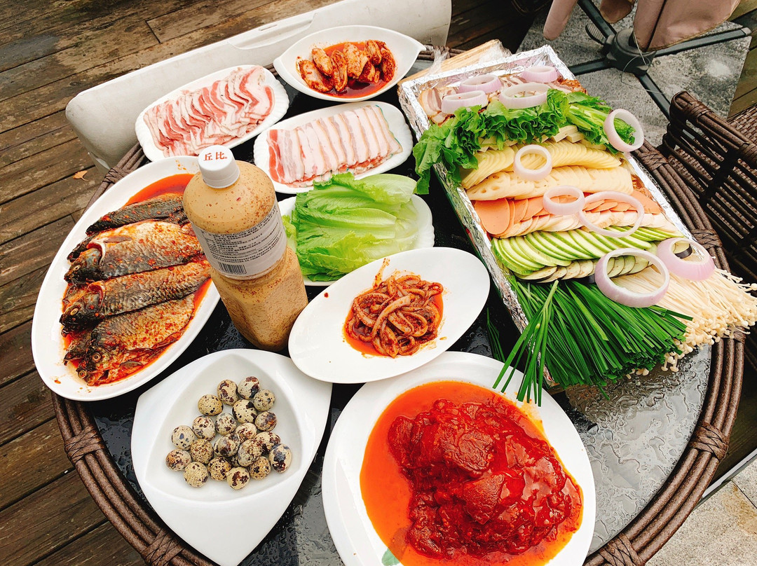 古尔沟华美达温泉度假酒店主图