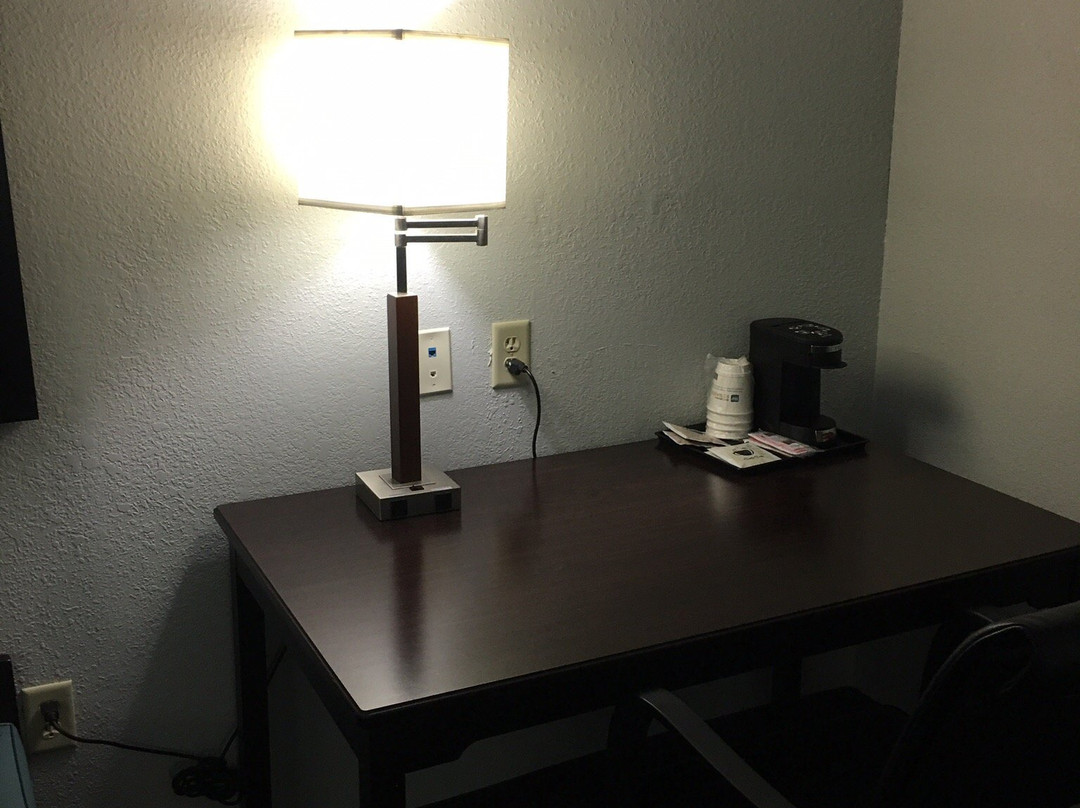 Best Western Plus Magee Inn And Suites主图