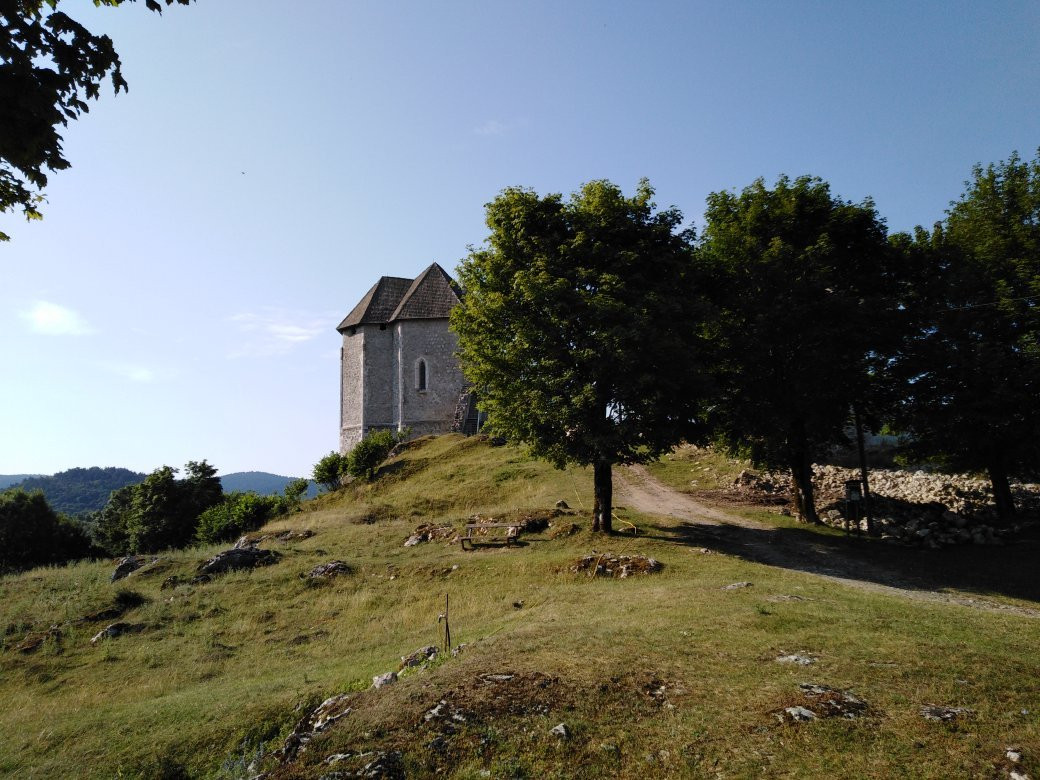 Sokolac Castle景点图片