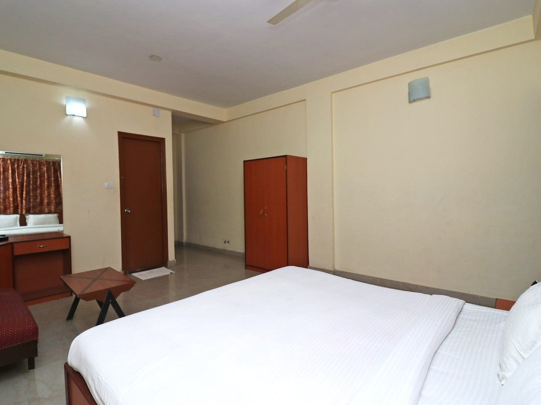 SPOT ON 36099 United-21 Beach View主图