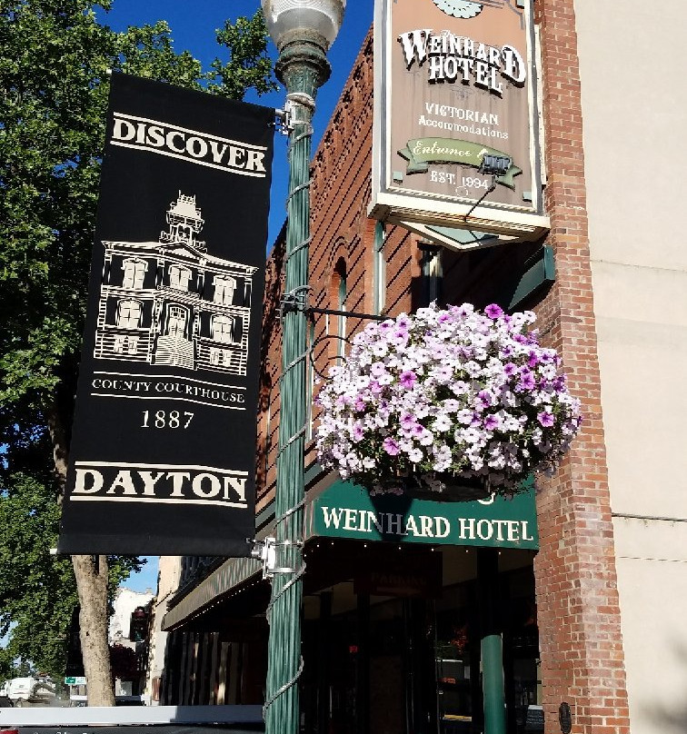 The Weinhard Hotel主图