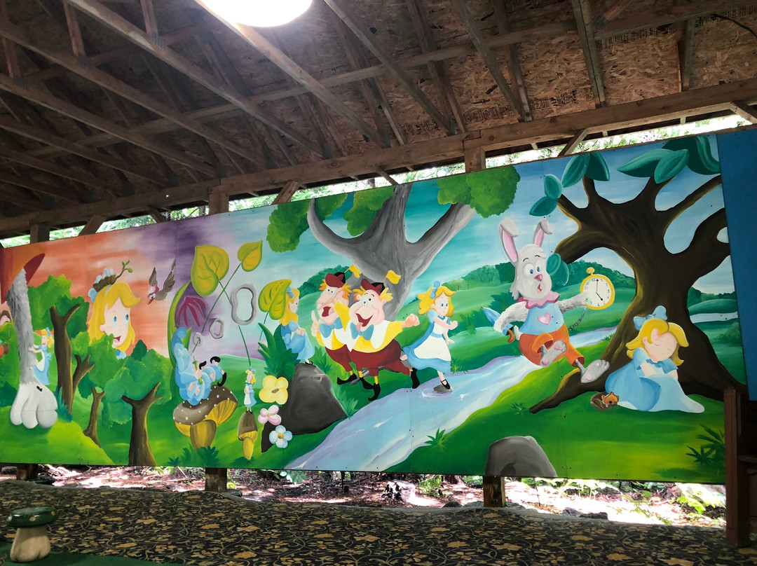 Au Pays Des Merveilles-Sainte-Adele必去景点