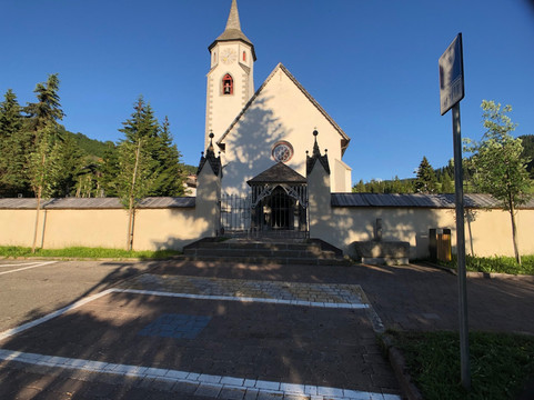 Chiesa di Santa Caterina-科瓦拉因巴迪亚必去景点