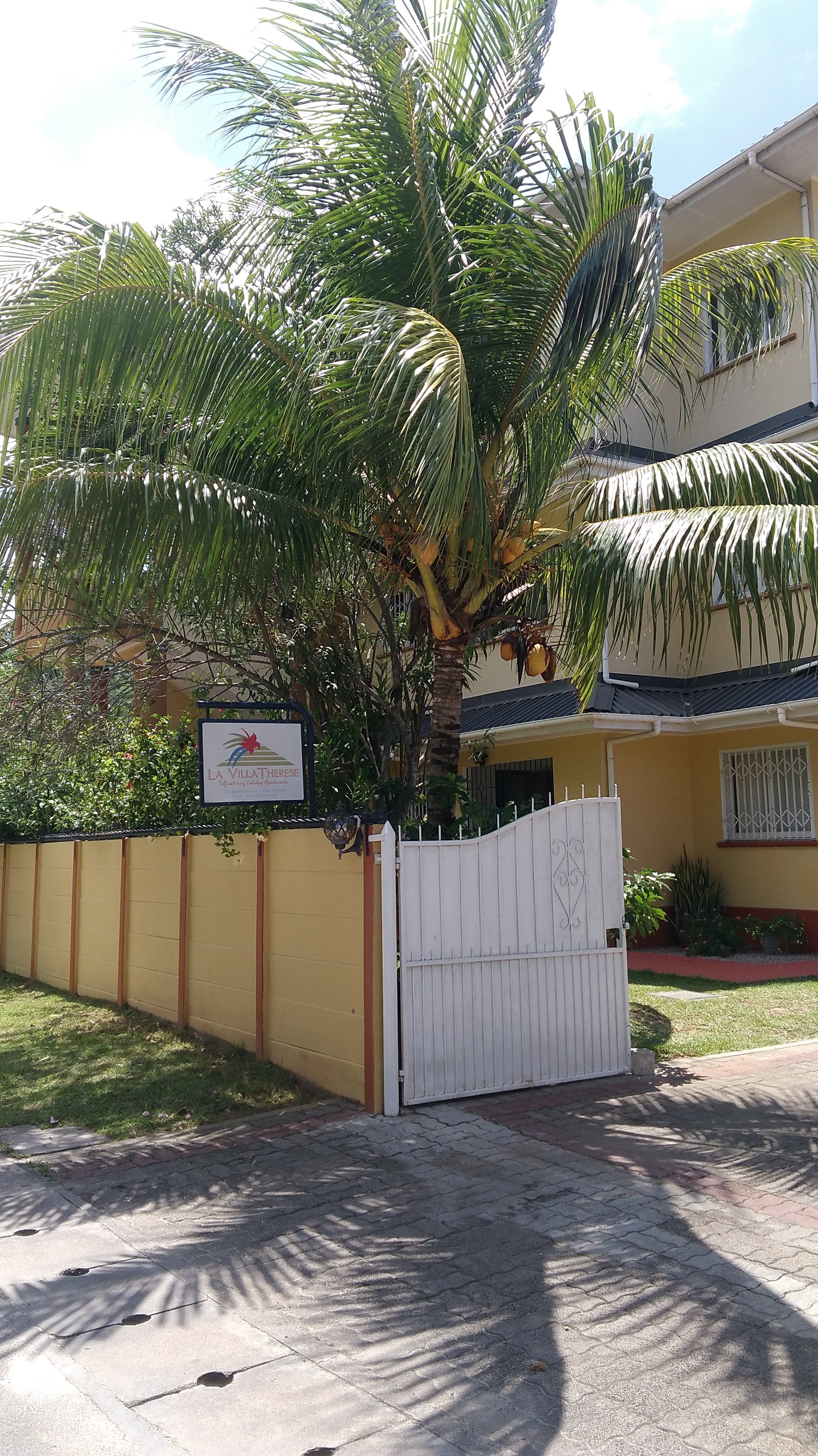 La Villa Therese Holiday Apartments-浴室