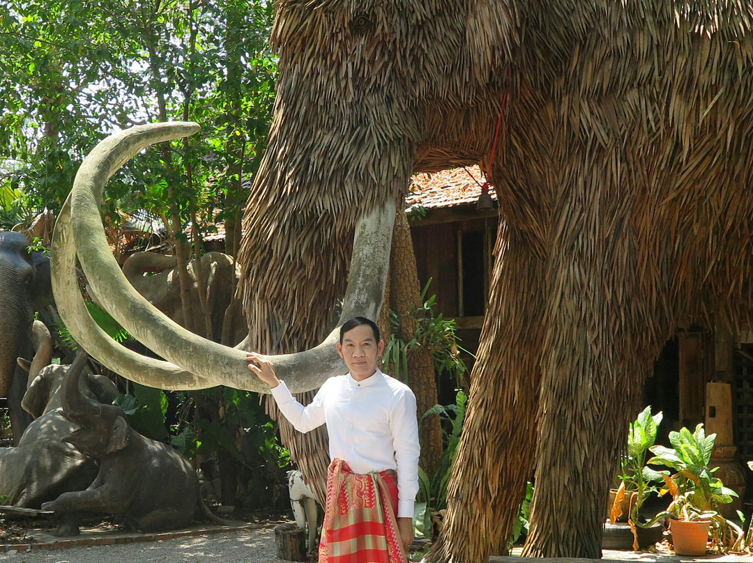 Baan Jang Nak - A Museum of Elephant Wood Carvings景点图片