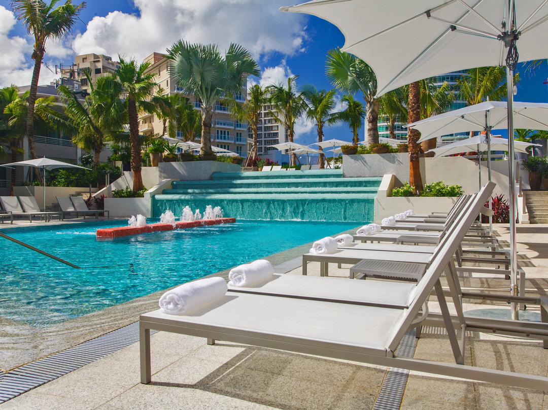 圣胡安孔查万丽酒店主图