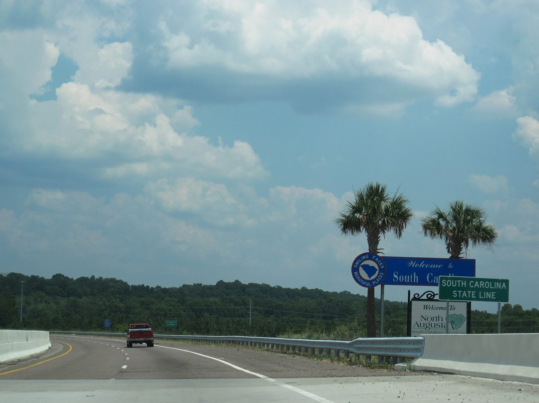 Deluxe Inn Lodging主图