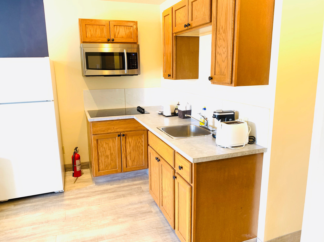 Empire Inn & Suites主图